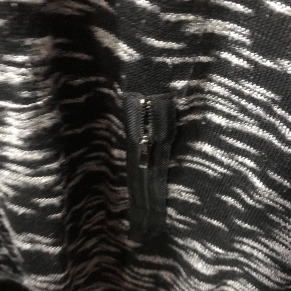 3/$30 Tunic top - Picture 2 of 3